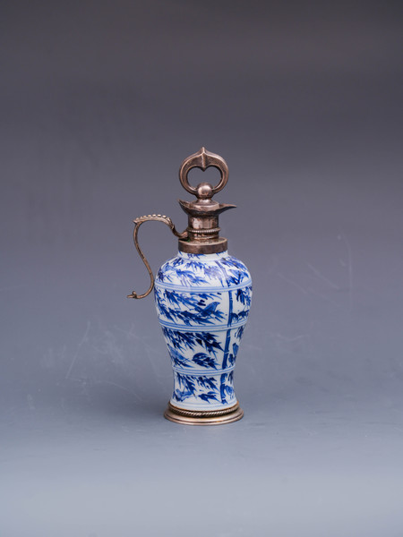 青花竹鸟纹壶- 景德镇外销瓷博物馆